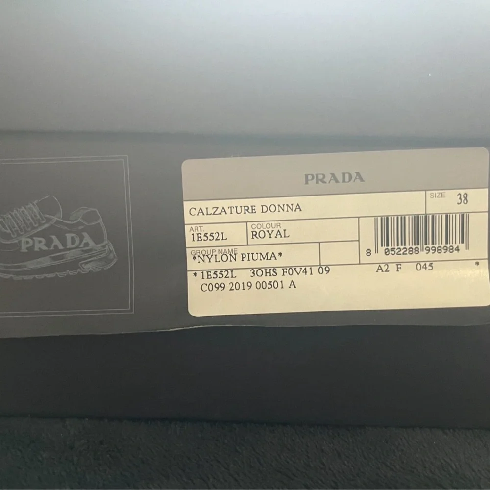 Size 38 women’s Prada nylon sneakers - Picture 4 of 6